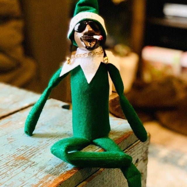 Christmas Gift Snoop On A Stoop Christmas Elf Doll