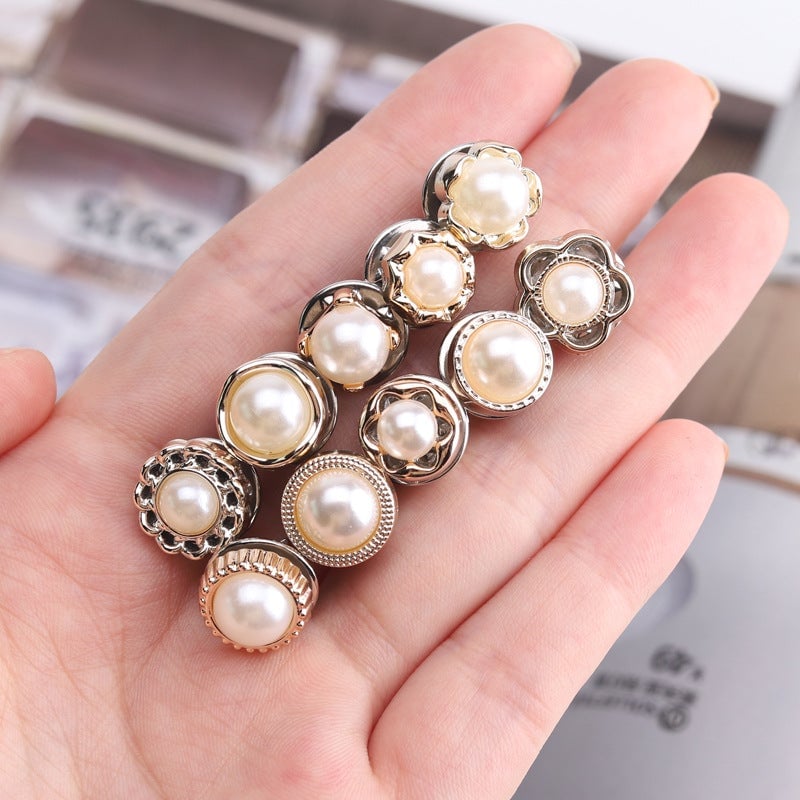 Cute Button Brooches(40 PCS) Upstronge