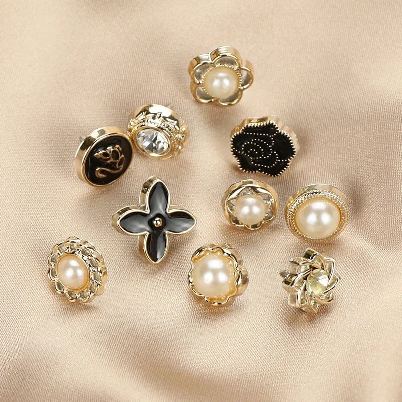 Cute Button Brooches(40 PCS) Upstronge