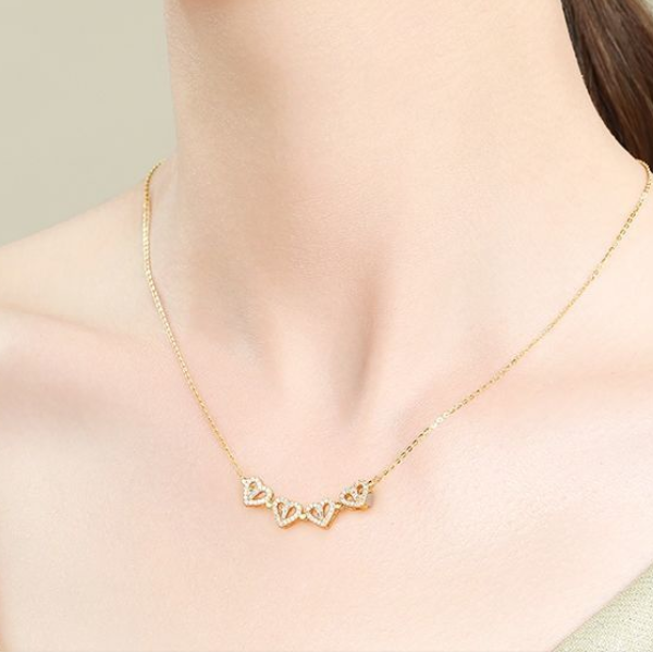 Four Leaf Heart Shape Necklace