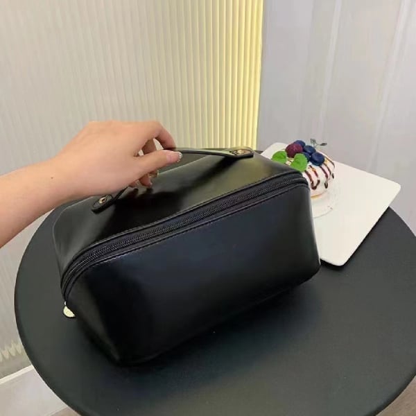 Large capacity travel jewelry cosmetic bag