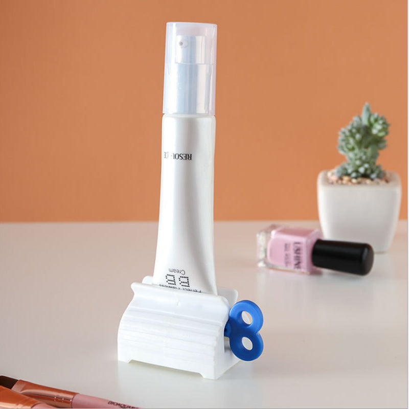 Last Day 48% OFF Rolling Toothpaste Squeezer(Buy 3 get 3 now)