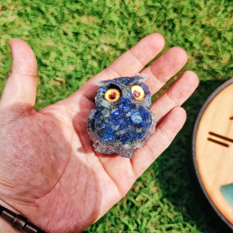 NATURAL CRYSTAL GEMSTONE OWL