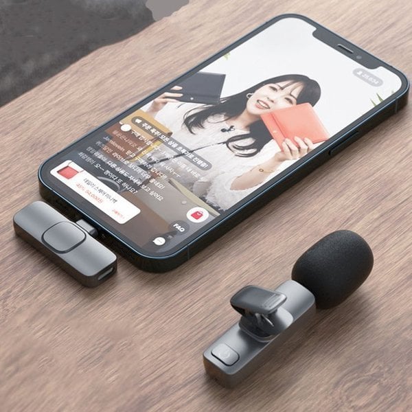 New Wireless Lavalier Microphone--Hot Sale