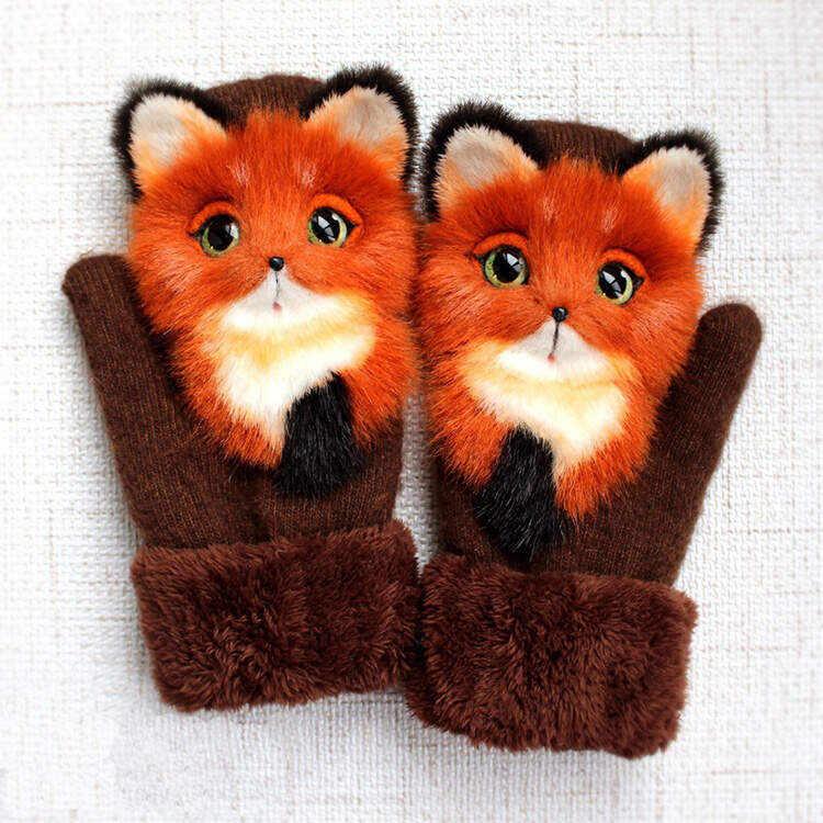 Pincusty Hand-knitted animal Mittens