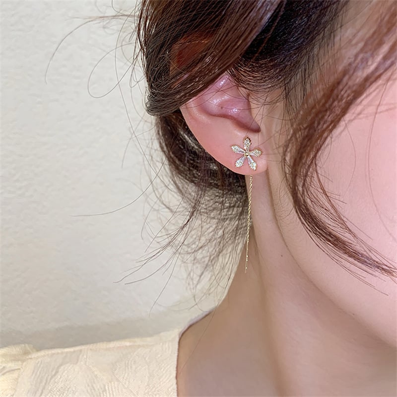 Pollominate Shiny Diamond Flower Earrings