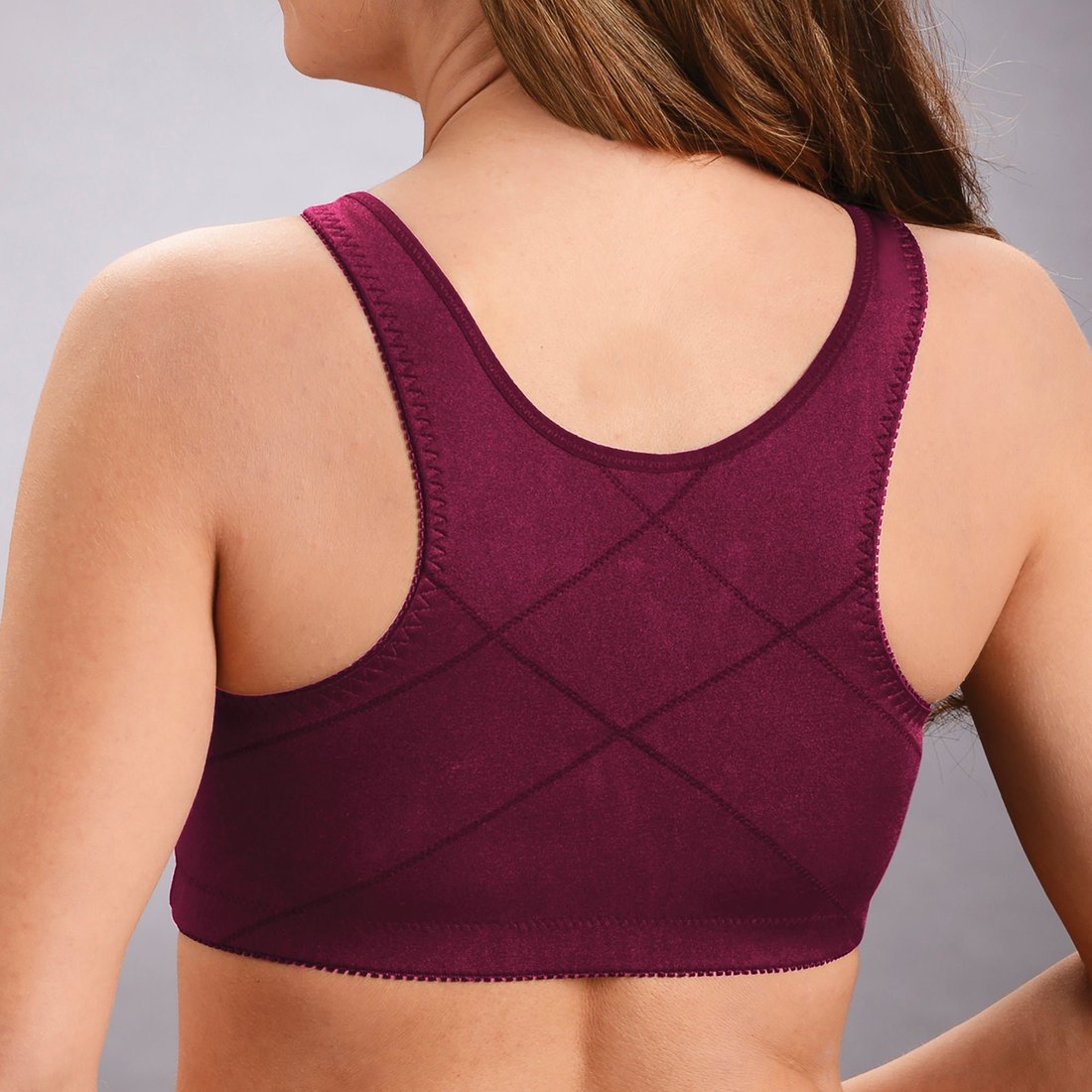 Front hooks, stretch-lace, super-lift, and posture correction – ALL IN ONE BRA