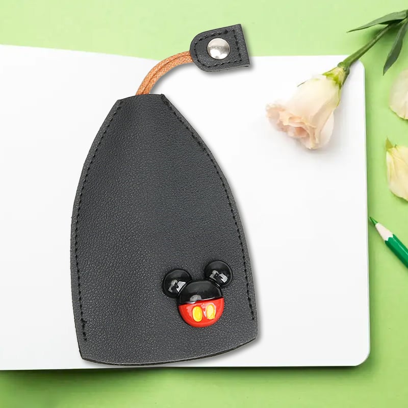 Last Day 70% Off - Creative pull-out cute large-capacity car key case