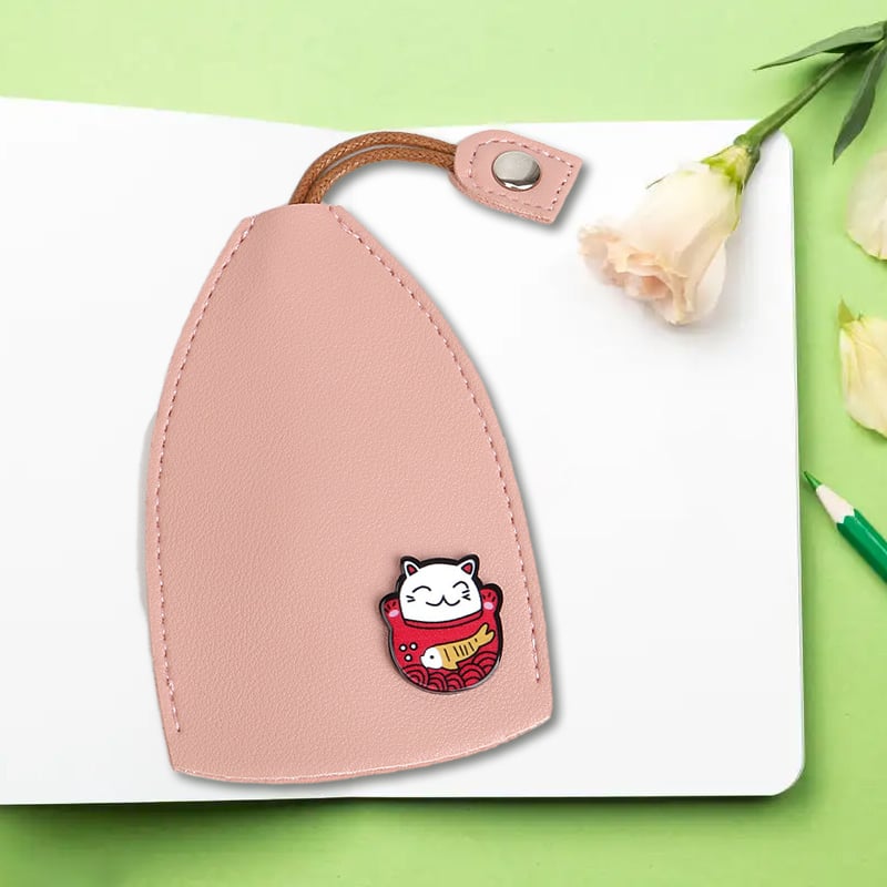 Last Day 70% Off - Creative pull-out cute large-capacity car key case