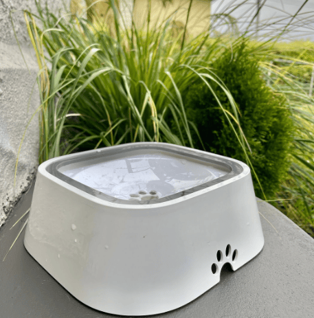 2023 Hot Sale-Pet Water Bowl Splash-proof Not Wet Mouth Can Be Car Anti-flip Waterer(49% OFF)