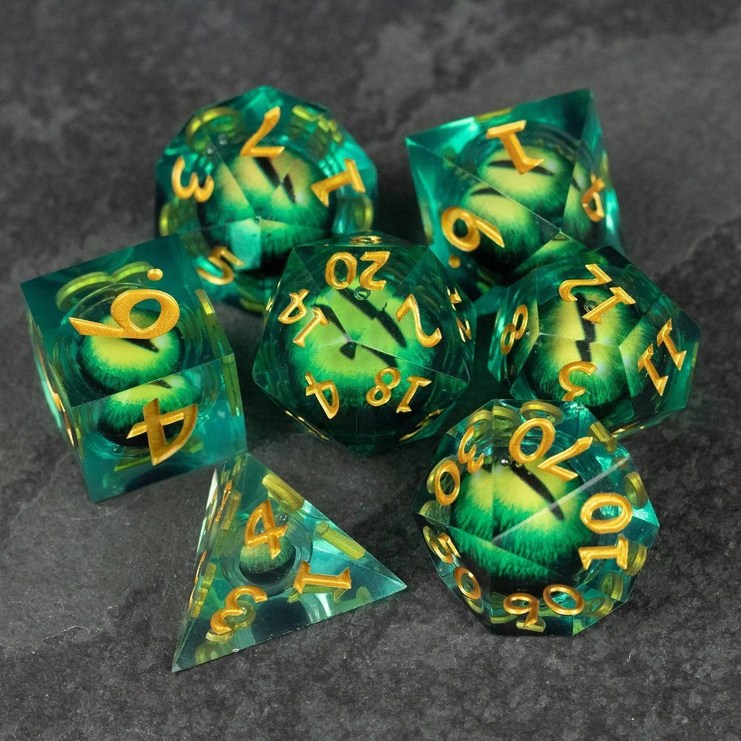 48% OFF - Lifelike Green Dragon Eye Dice Set