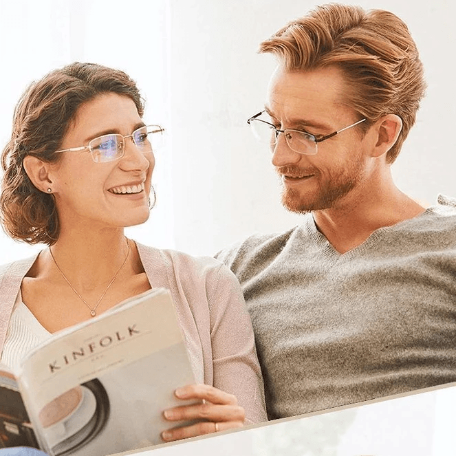 German intelligent color Progressive Auto Focus reading glassesâ€”See more clearly