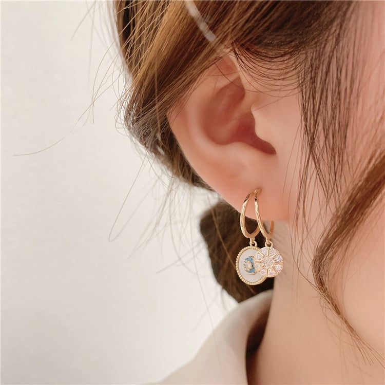 Last Day 70% Off - Natural shell zircon earrings