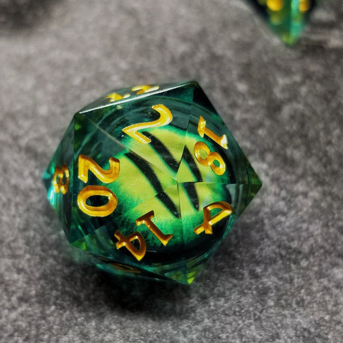 Last Day Promotion - Lifelike Green Dragon Eye Dice Set