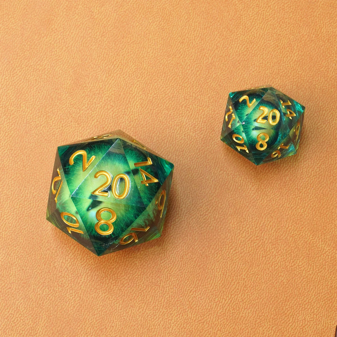 Lifelike Green Dragon Eye Dice Set