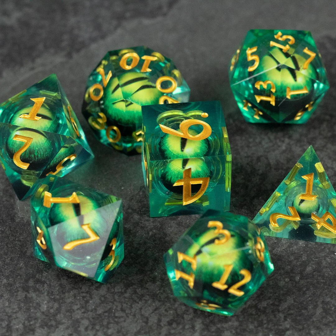 Lifelike Green Dragon Eye Dice Set