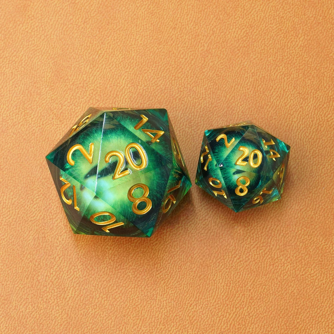 Lifelike Green Dragon Eye Dice Set