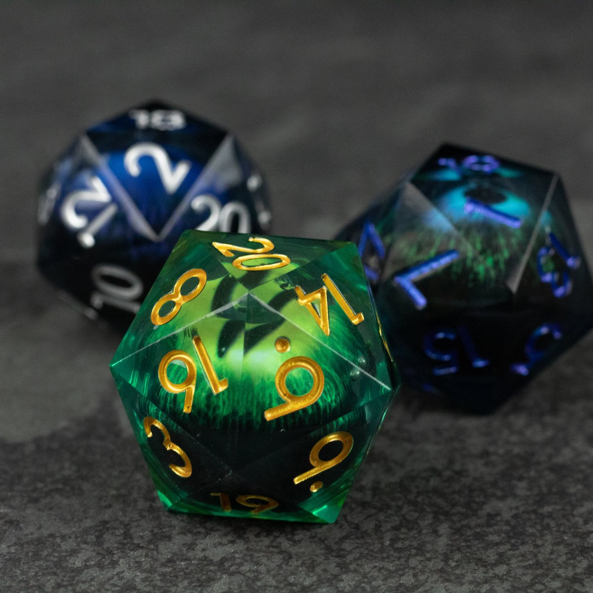 Lifelike Green Dragon Eye Dice