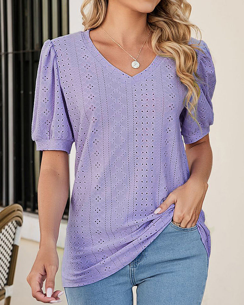 Puff sleeve t-shirt with v-neck