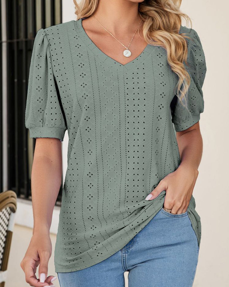 Puff sleeve t-shirt with v-neck