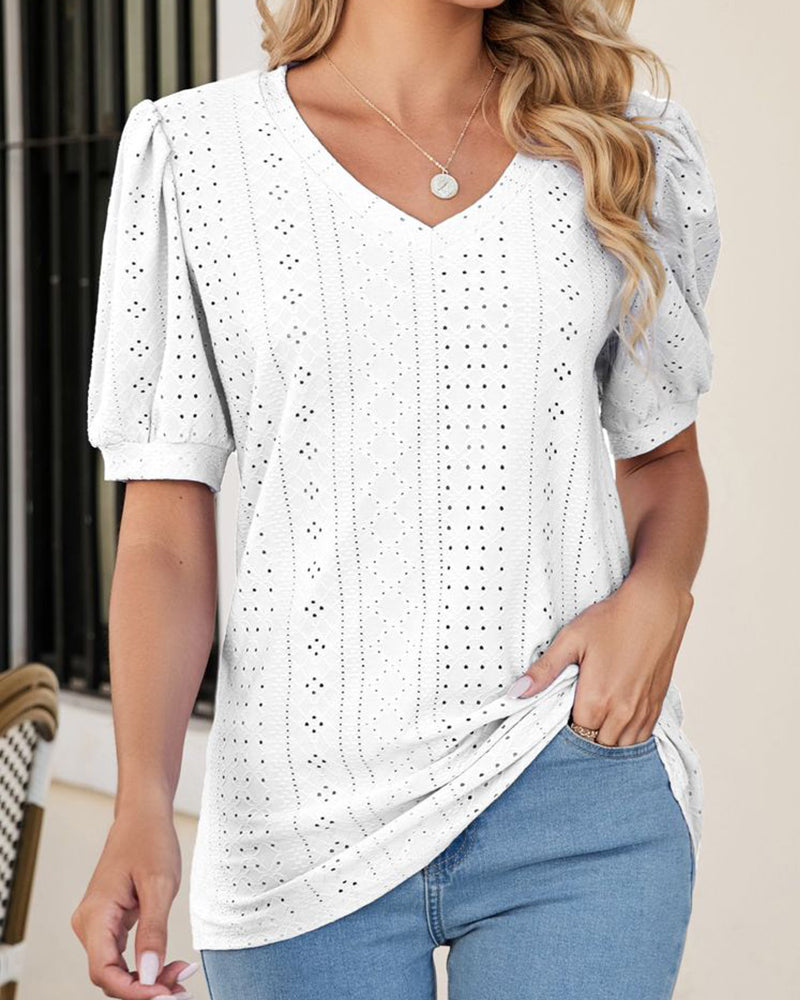 Puff sleeve t-shirt with v-neck