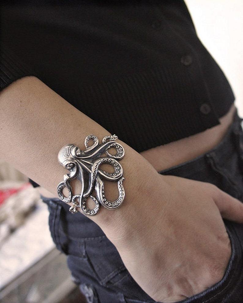 Silver Rockabilly Steampunk octopus kraken bracelet with anchor