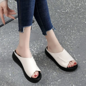 2023 WOMEN'S NEW THICK-BOTTOMED FISH MOUTH SLIPPERS