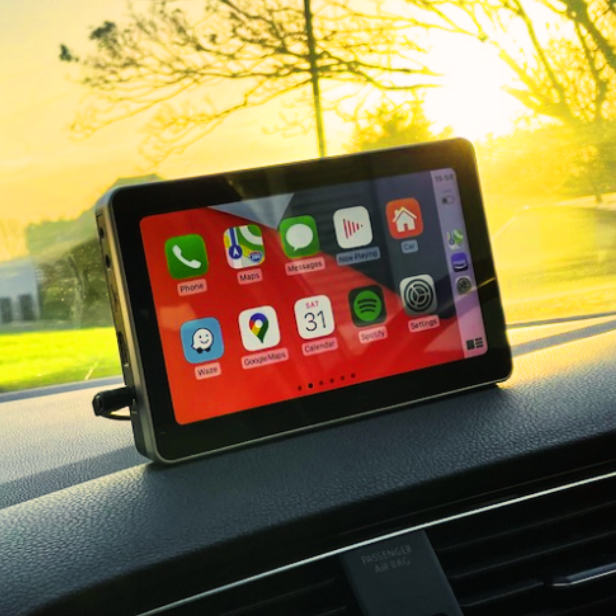 CarPlay - 7 inch Touch Screen