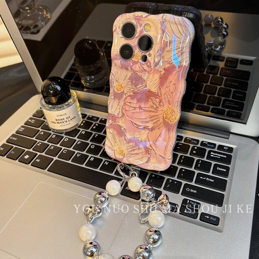 New listing – iPhone blue retro oil painting floral phone case