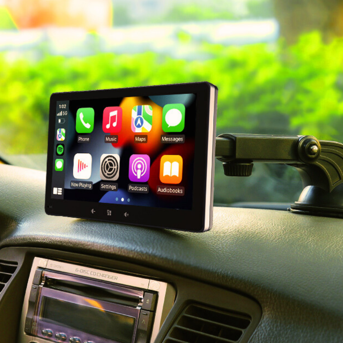 CarPlay - 7 inch Touch Screen