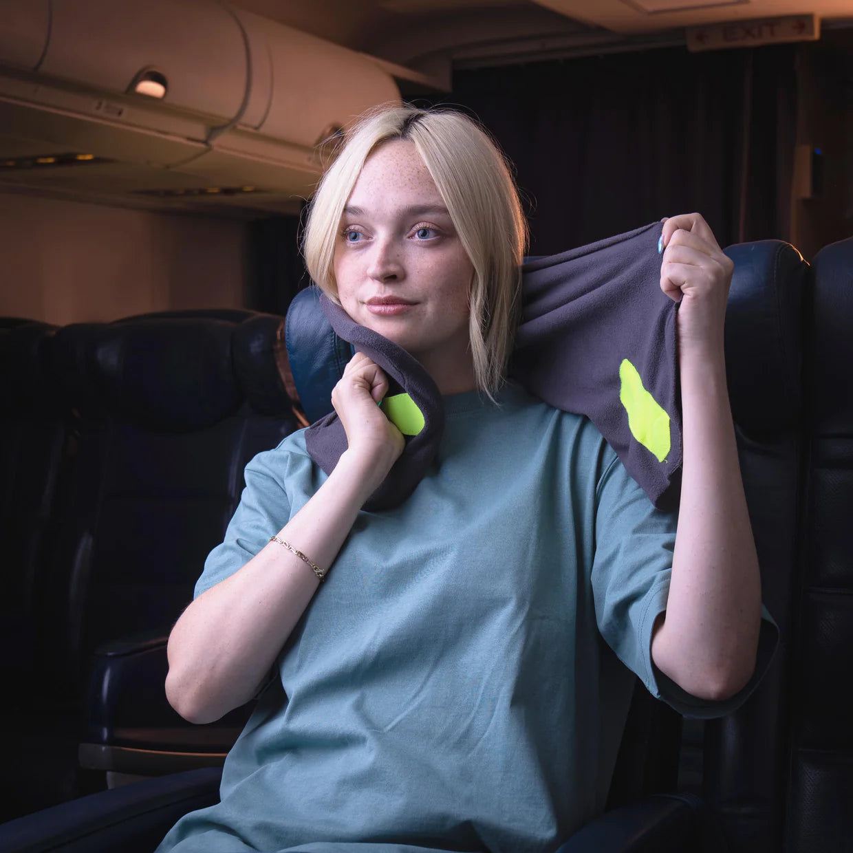 TRAVEL PILLOWS - Stay Relaxed and Rested on Long Trips