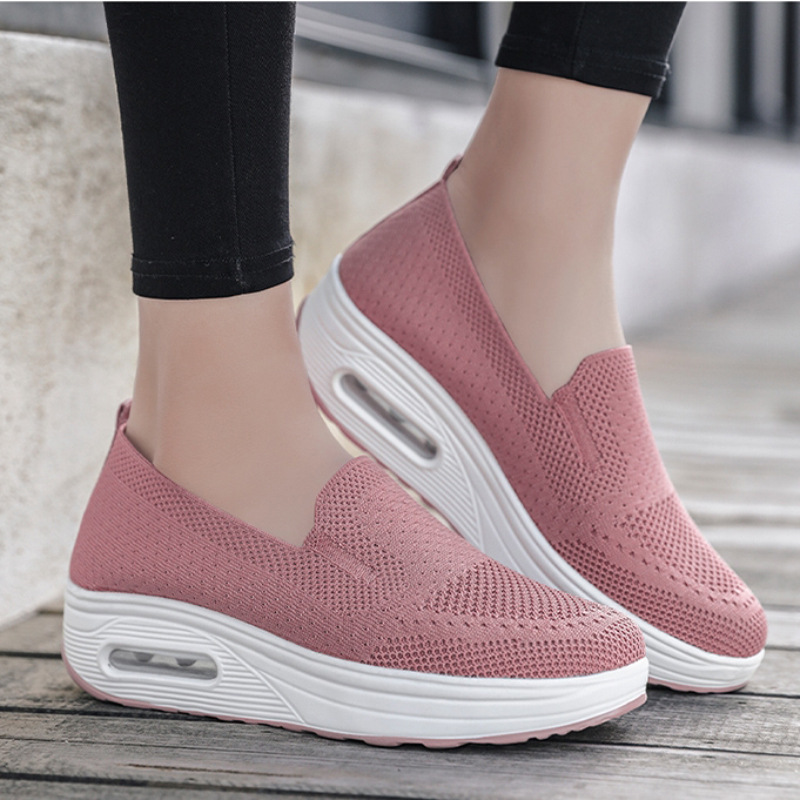 WOMEN'S SNEAKERS