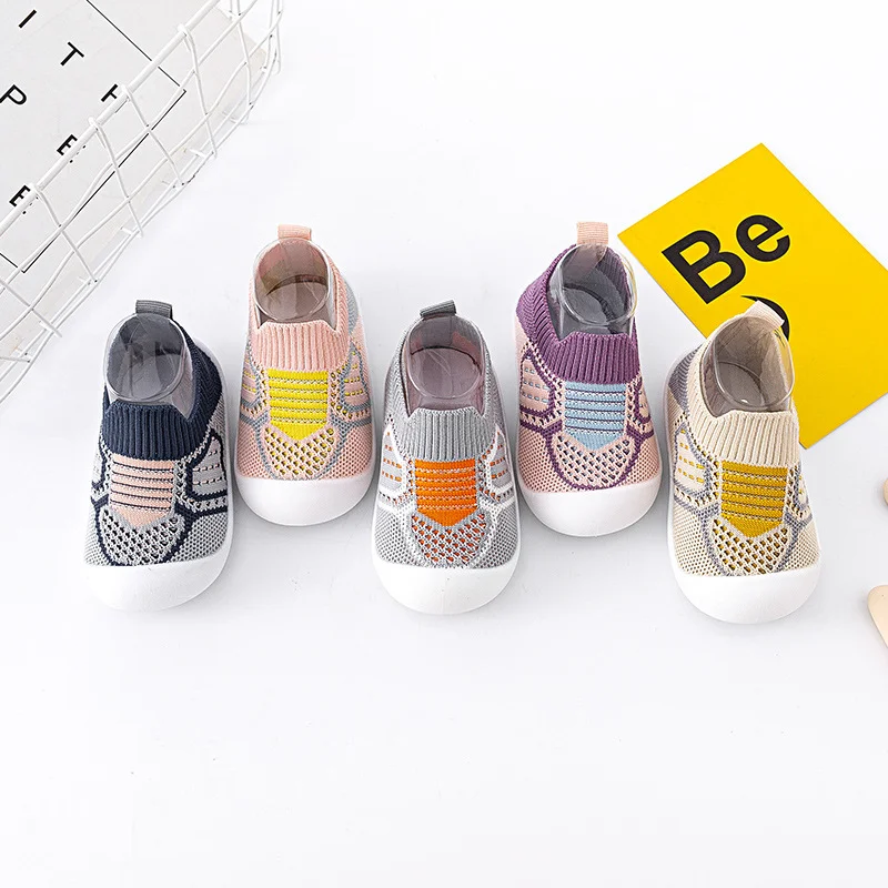 Soft breathable mesh shoes for babies