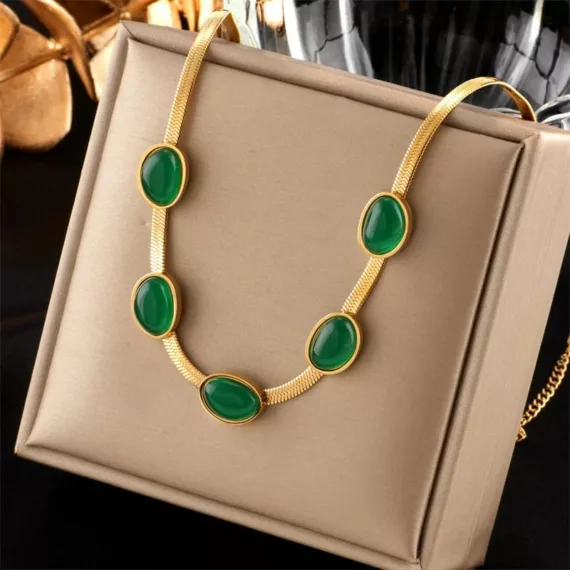 Emerald necklace earrings bracelet