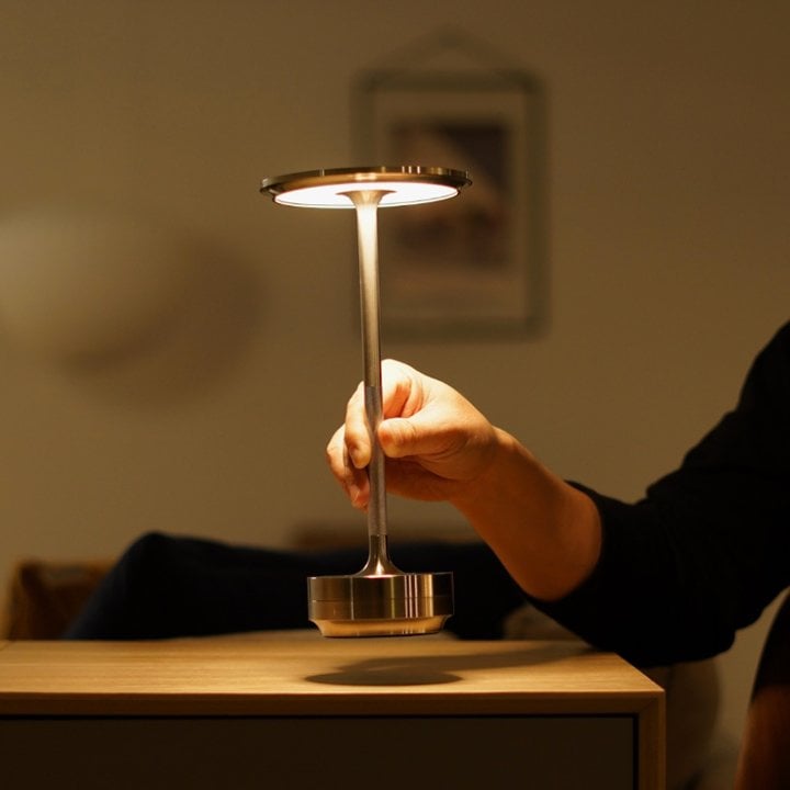 AMBIENT - METALLIC CORDLESS TABLE LAMP