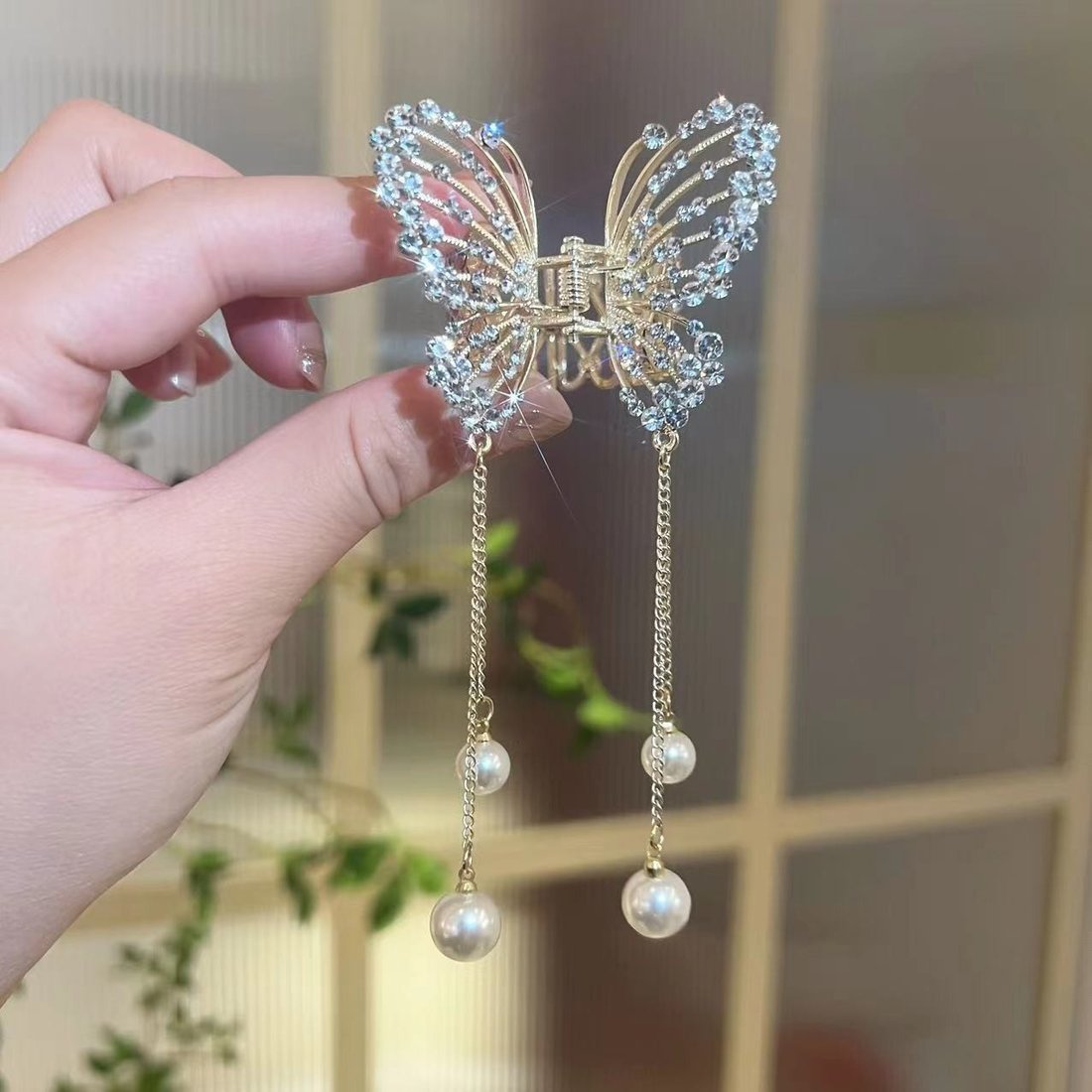 Beautiful and Elegant Butterfly Hairpin