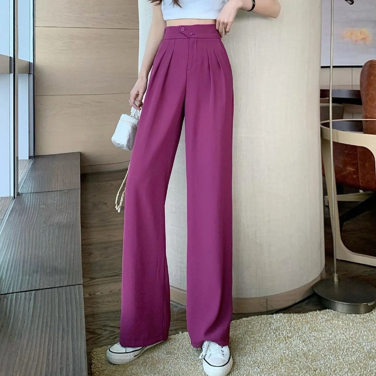 Figure-flattering versatile high-waisted wide leg trousers