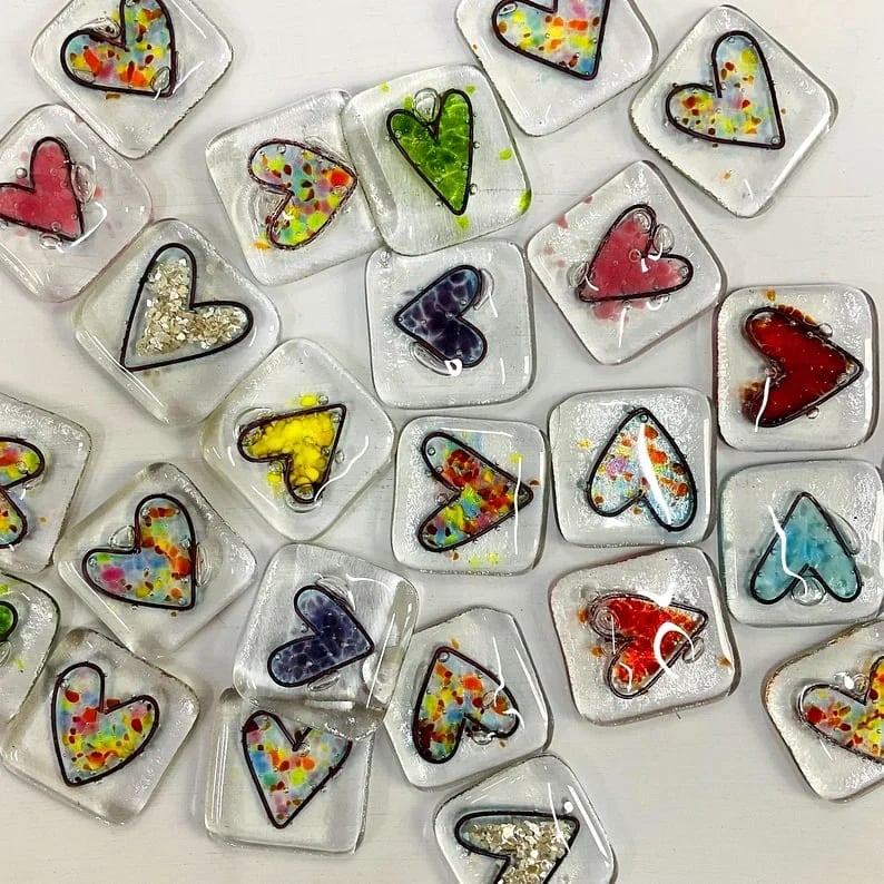 Last day 70% OFF-Fused Glass Heart Pocket Token