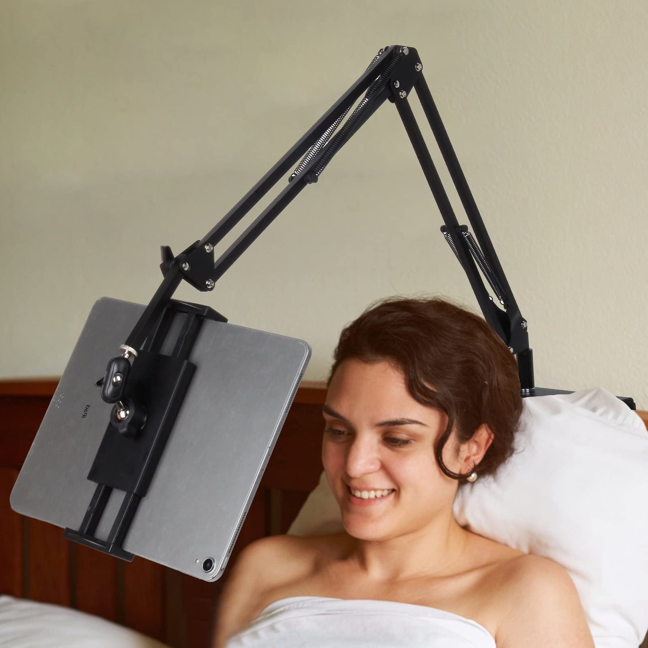 Hidden Bedside Phone/Tablet Holder Retractable