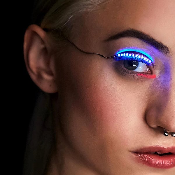 LED FLASHING EYELASHES