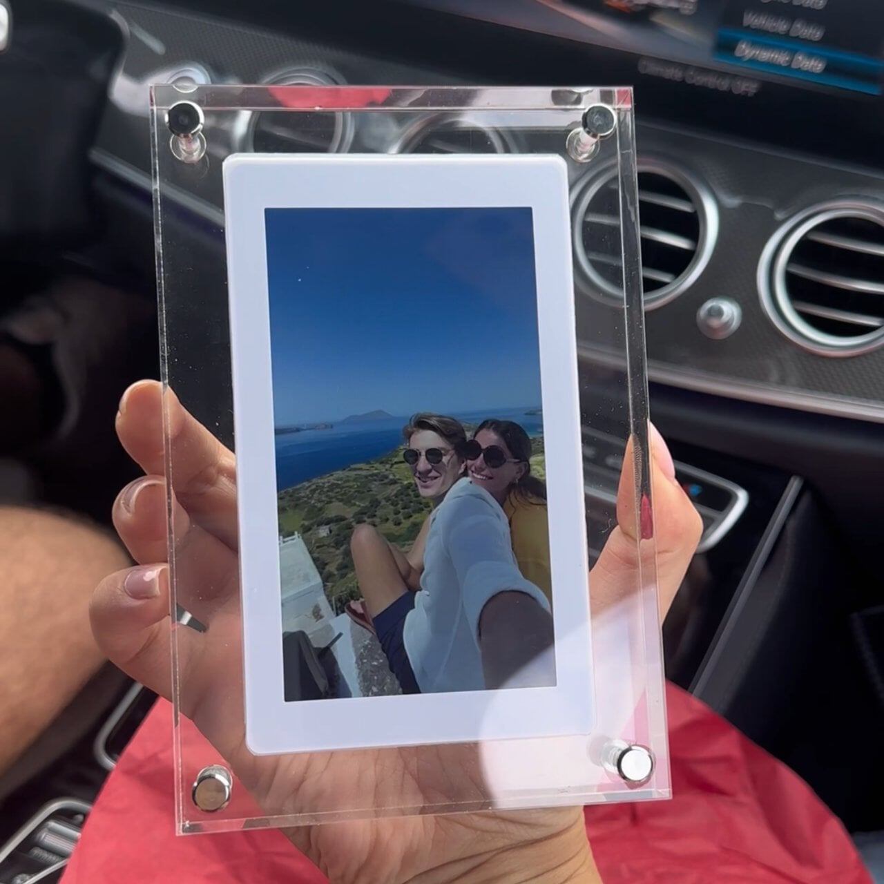 InfinityFrame - Video/Picture Frame