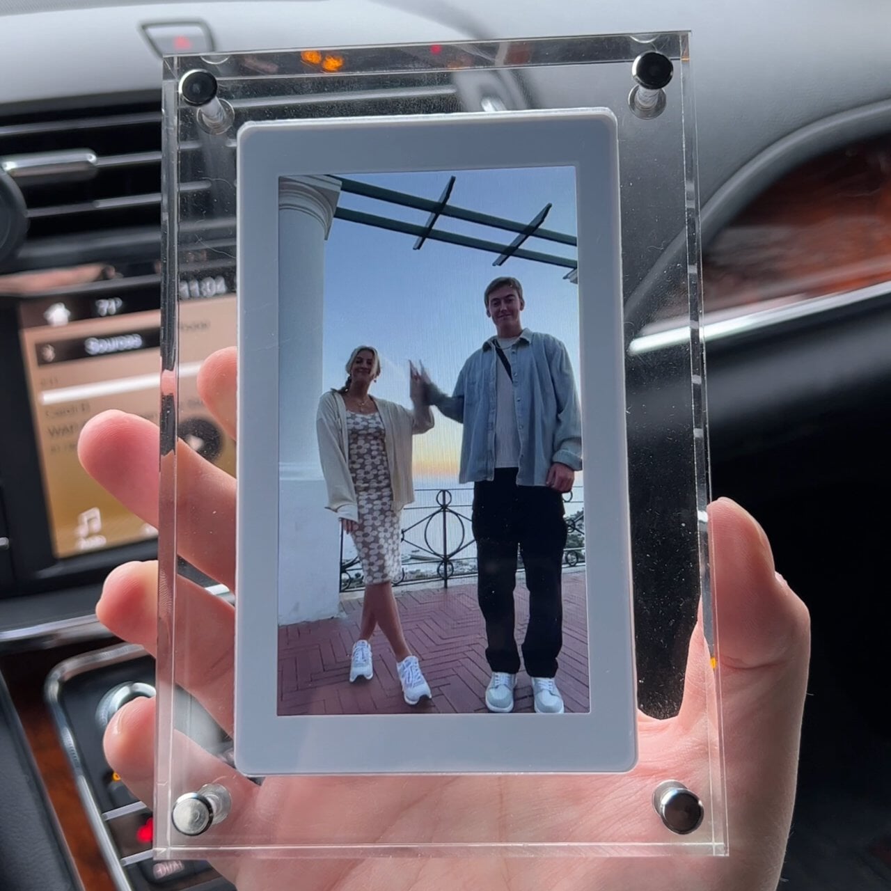 InfinityFrame - Video/Picture Frame