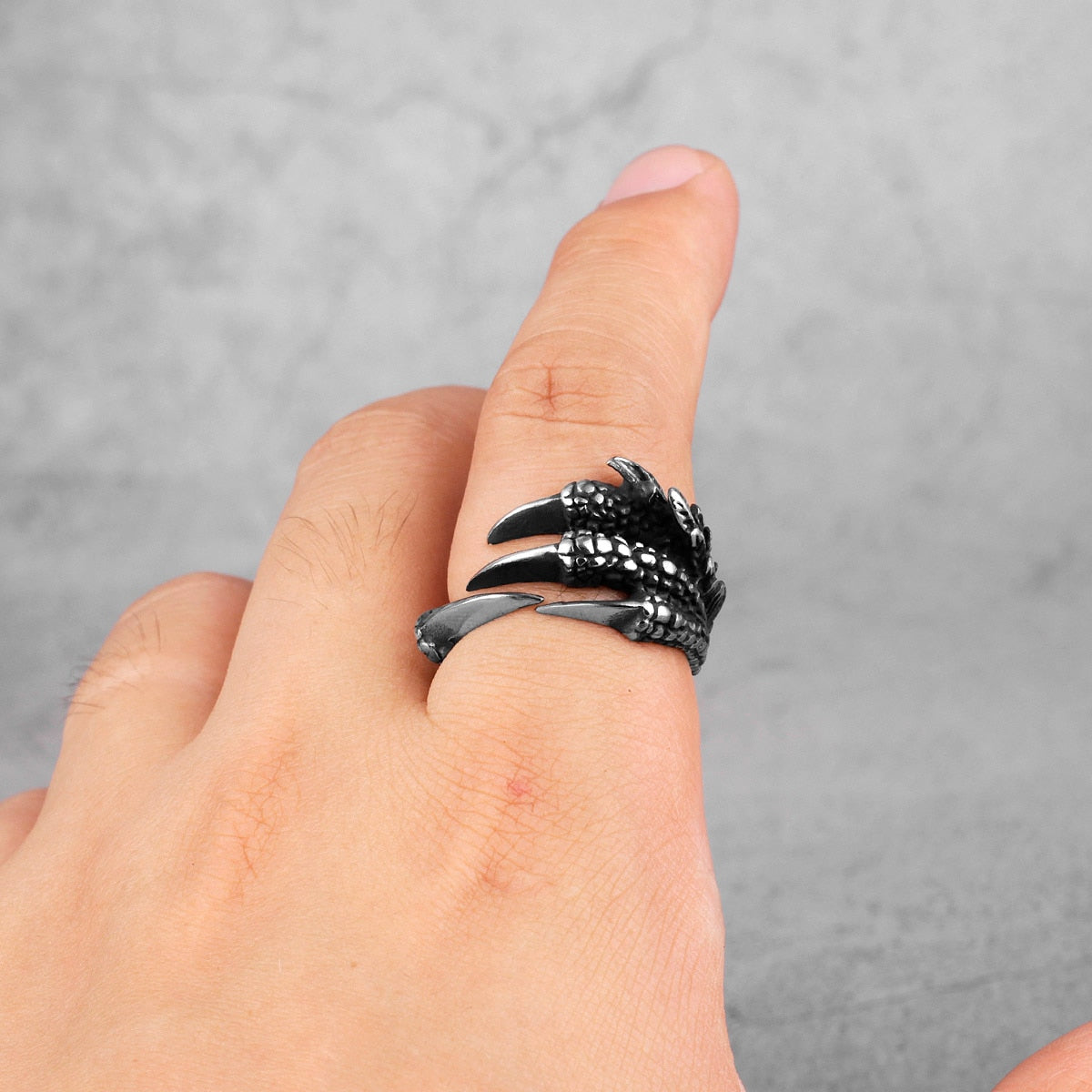 Bosmoth - Dragon Claw Ring