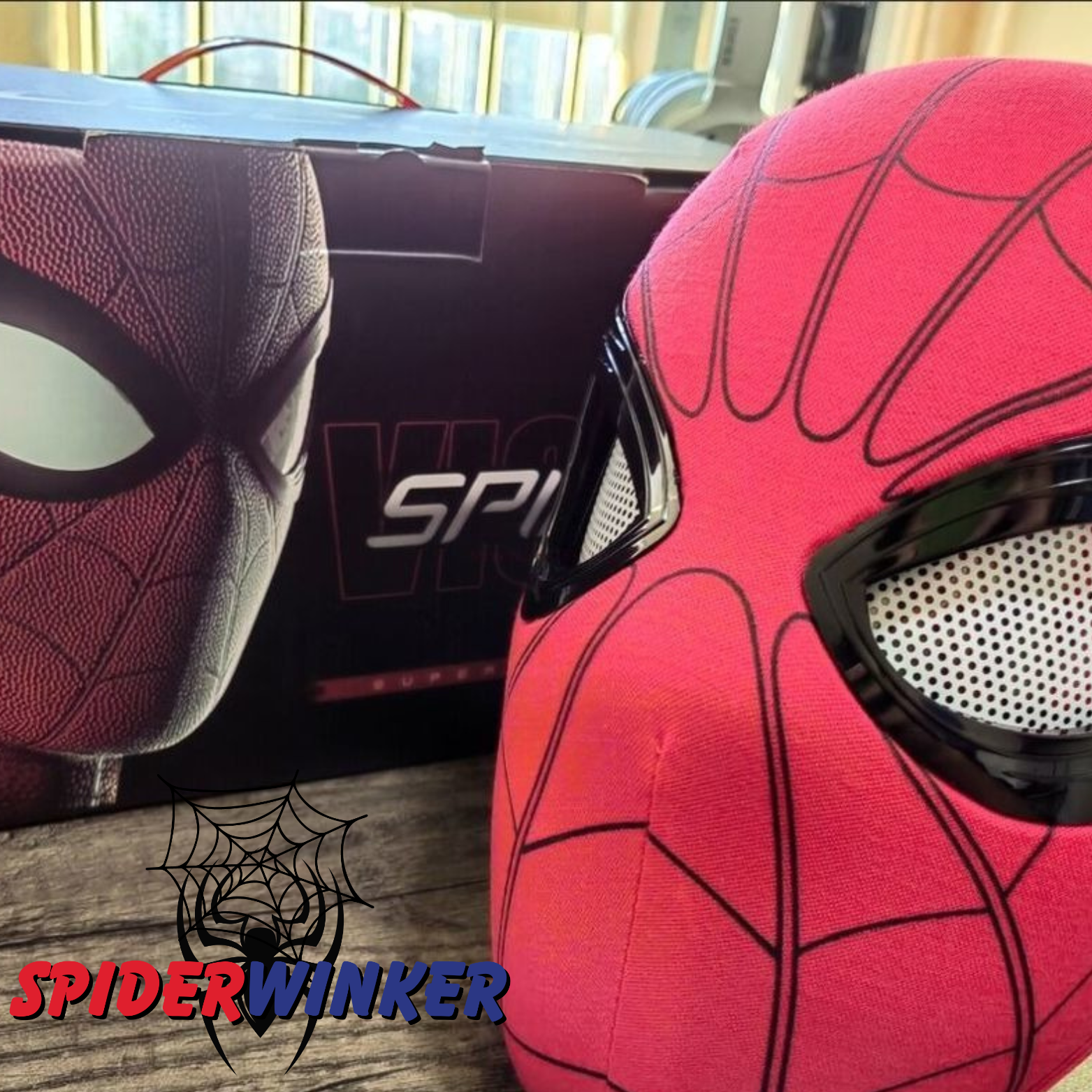 SpiderWinker Winking Mask