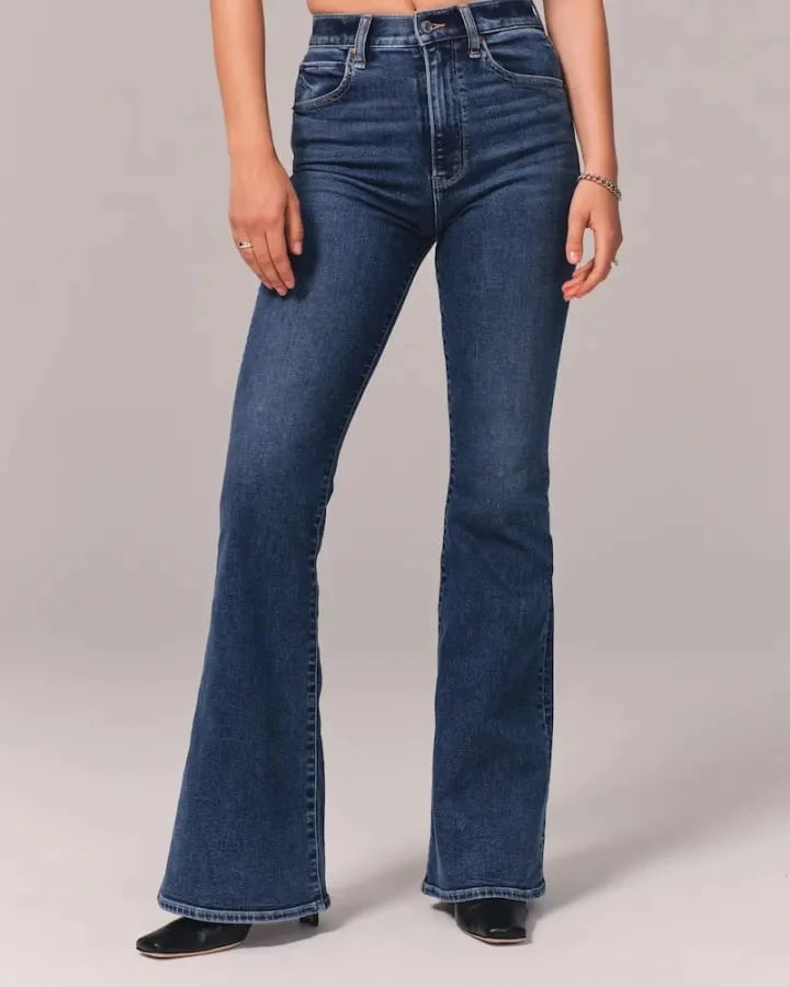 Stretched flared jeans high waist