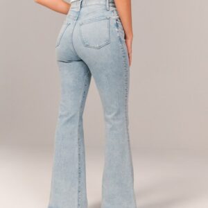 Stretched flared jeans high waist