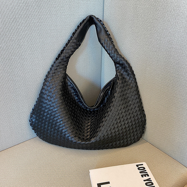 The Seleva Woven Bag