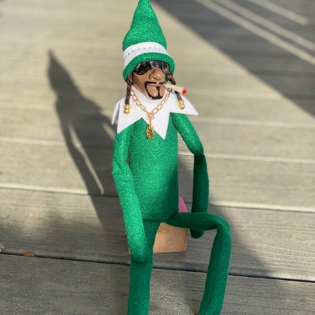 (BLACK FRIDAY UP TO 50% OFF) Snoop On A Stoop Christmas Elf Doll