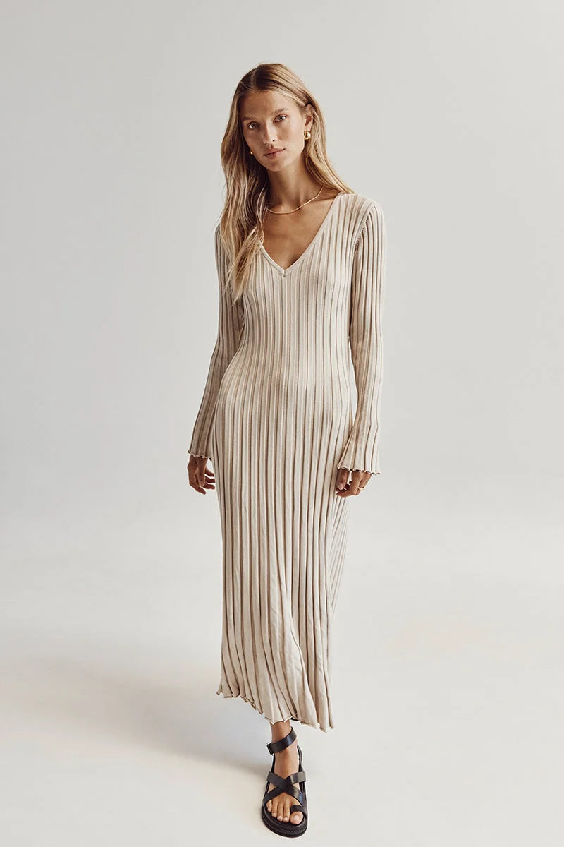 Crew Neck Sleeved Knit Midi Dress