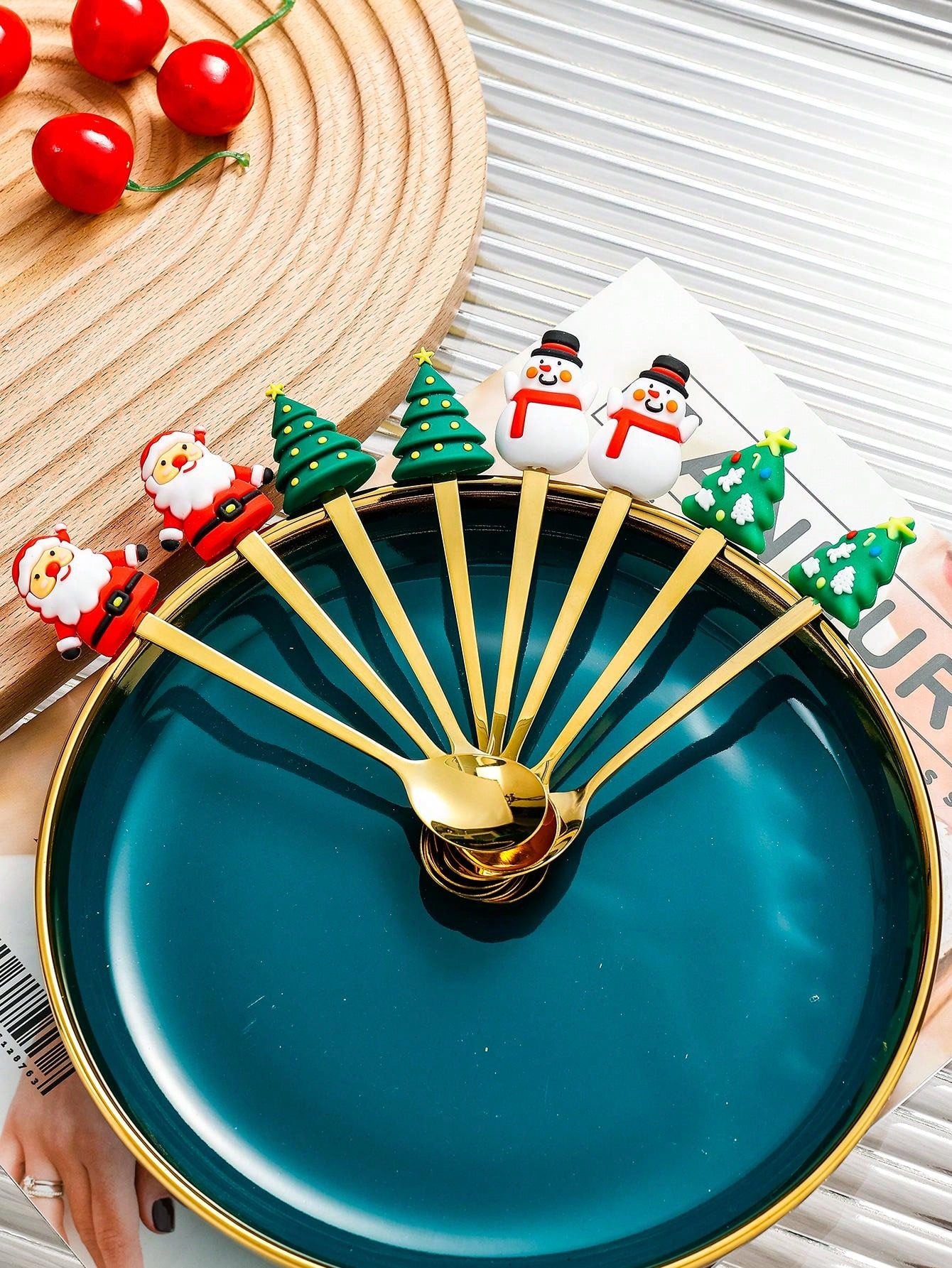 Perfect Christmas Gift Set: Holiday Dessert Utensils Set